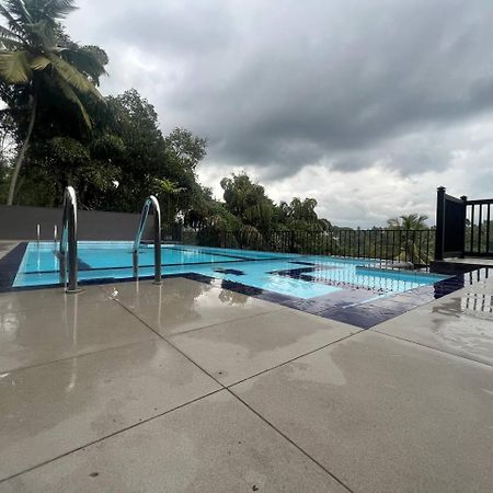 Oyo 278 Hotel Rivelka Kundasale Zewnętrze zdjęcie