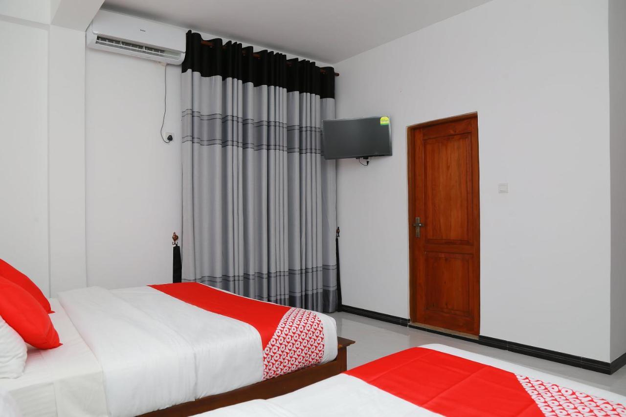 Oyo 278 Hotel Rivelka Kundasale Zewnętrze zdjęcie